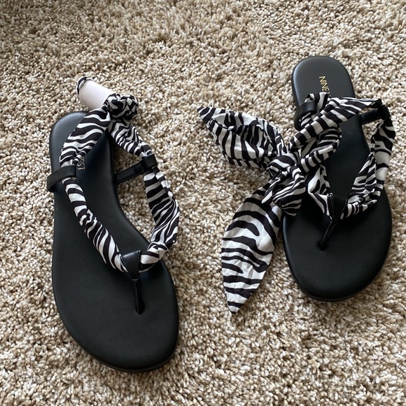 Nine West zebra print wrap sandals - Picture 5 of 6